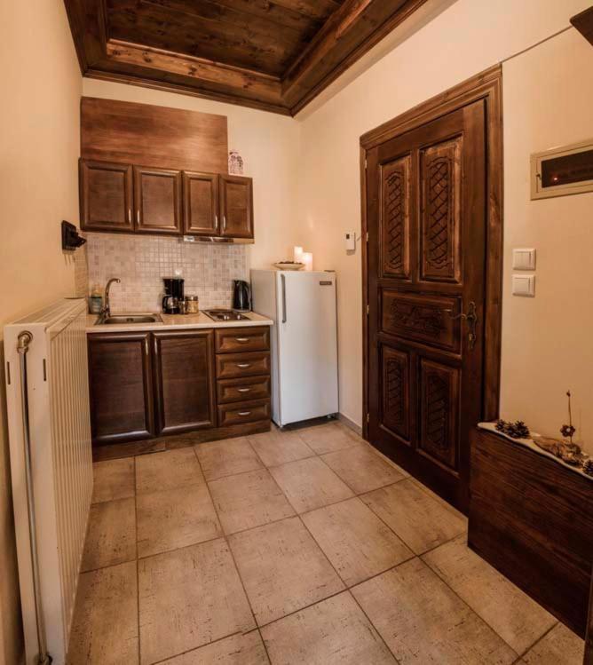 Guesthouse Theodorou Eláti Extérieur photo